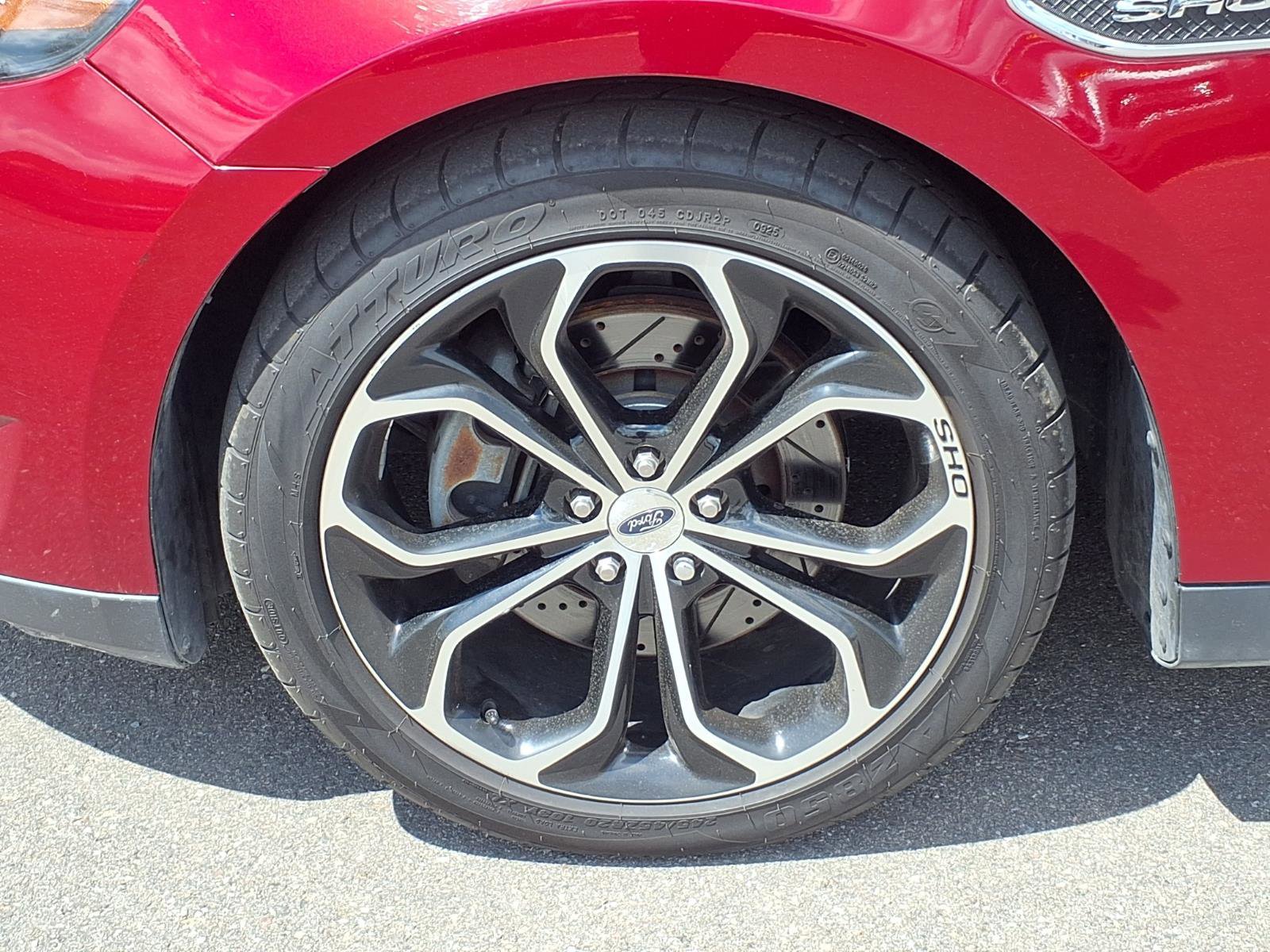 Used 2017 Ford Taurus SHO AWD/4WD image 29