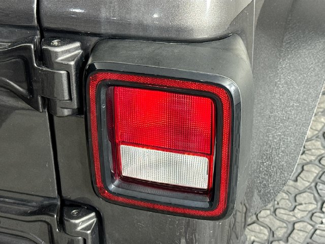 Used 2019 Jeep Wrangler Unlimited Sport S AWD/4WD image 31