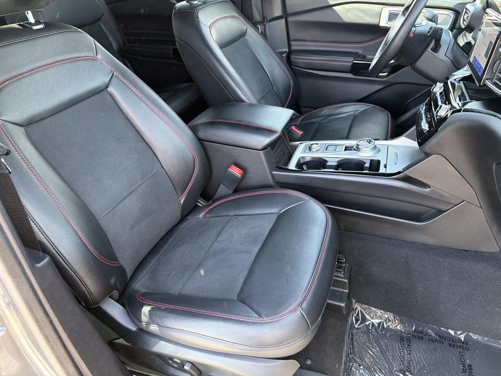 Certified 2022 Ford Explorer ST-Line w/ Class IV Trailer Tow Package image 27