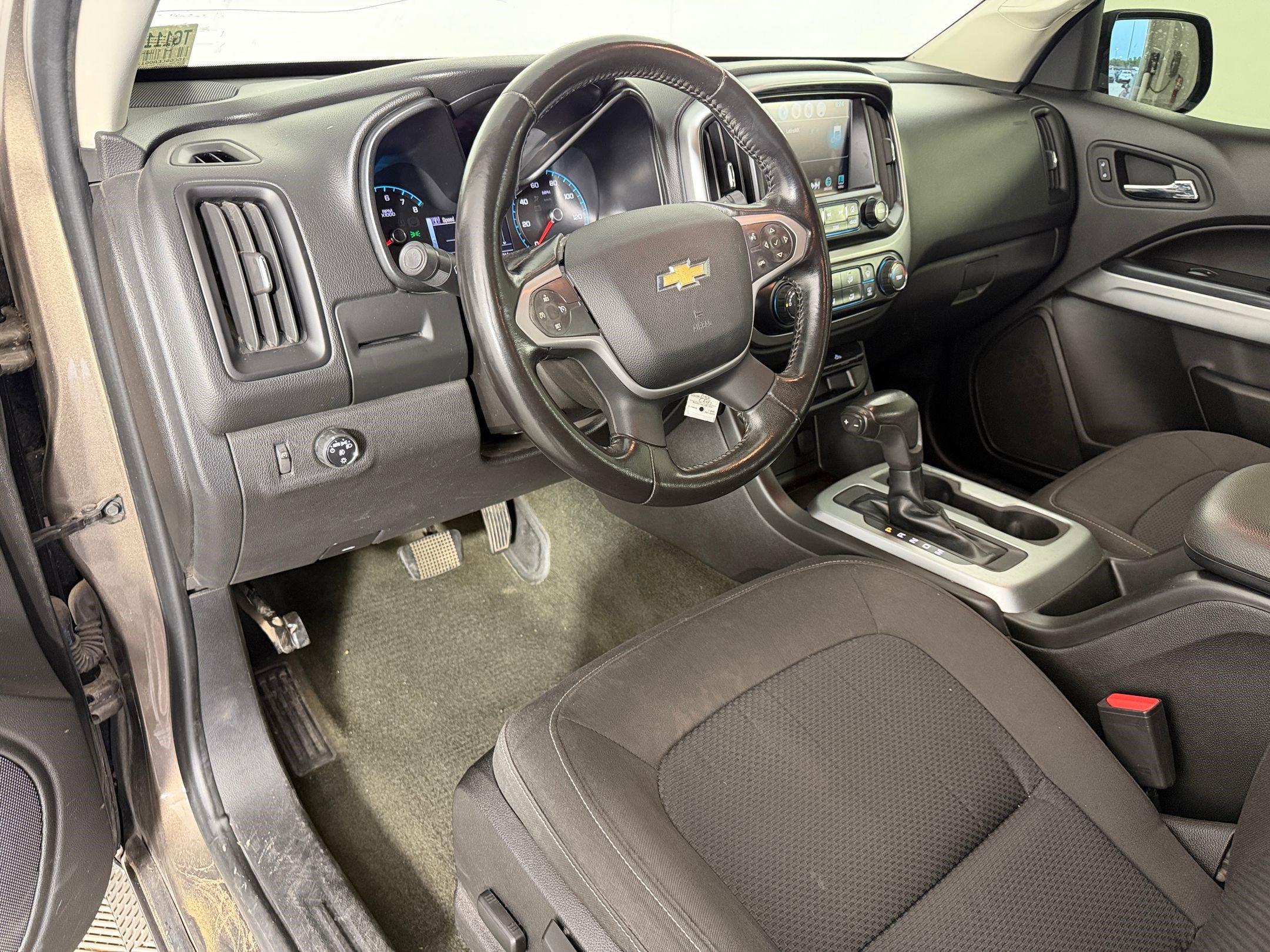 Used 2016 Chevrolet Colorado LT w/ LT Convenience Package image 4