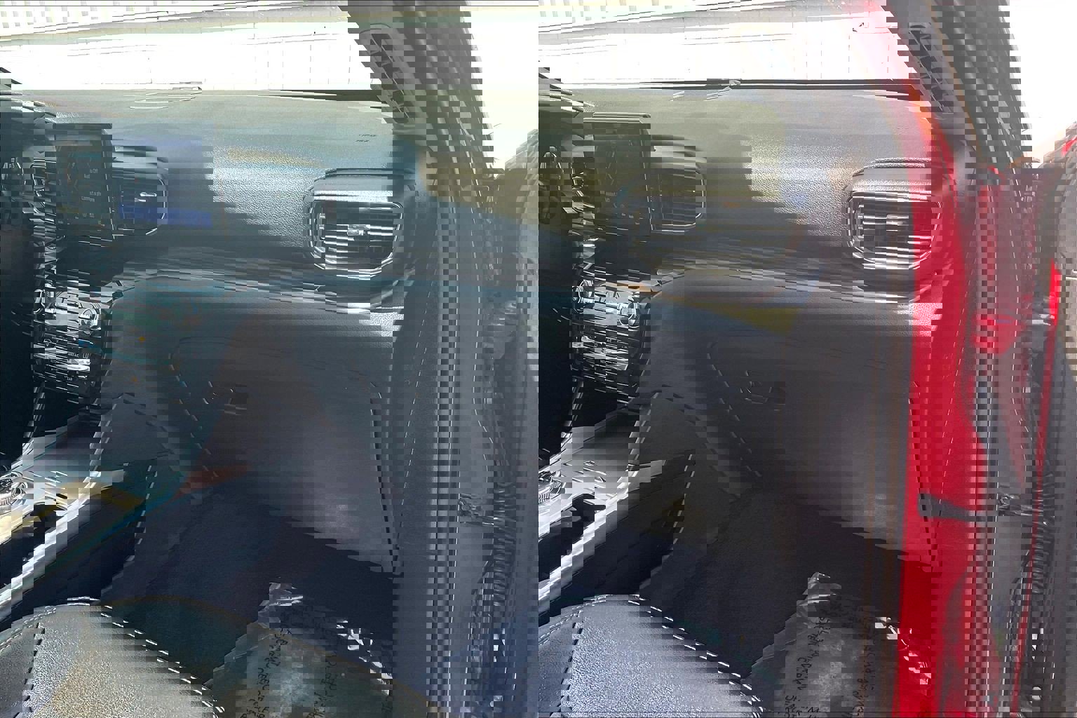 Used 2021 Ford Explorer Limited w/ Equipment Group 301A image 21