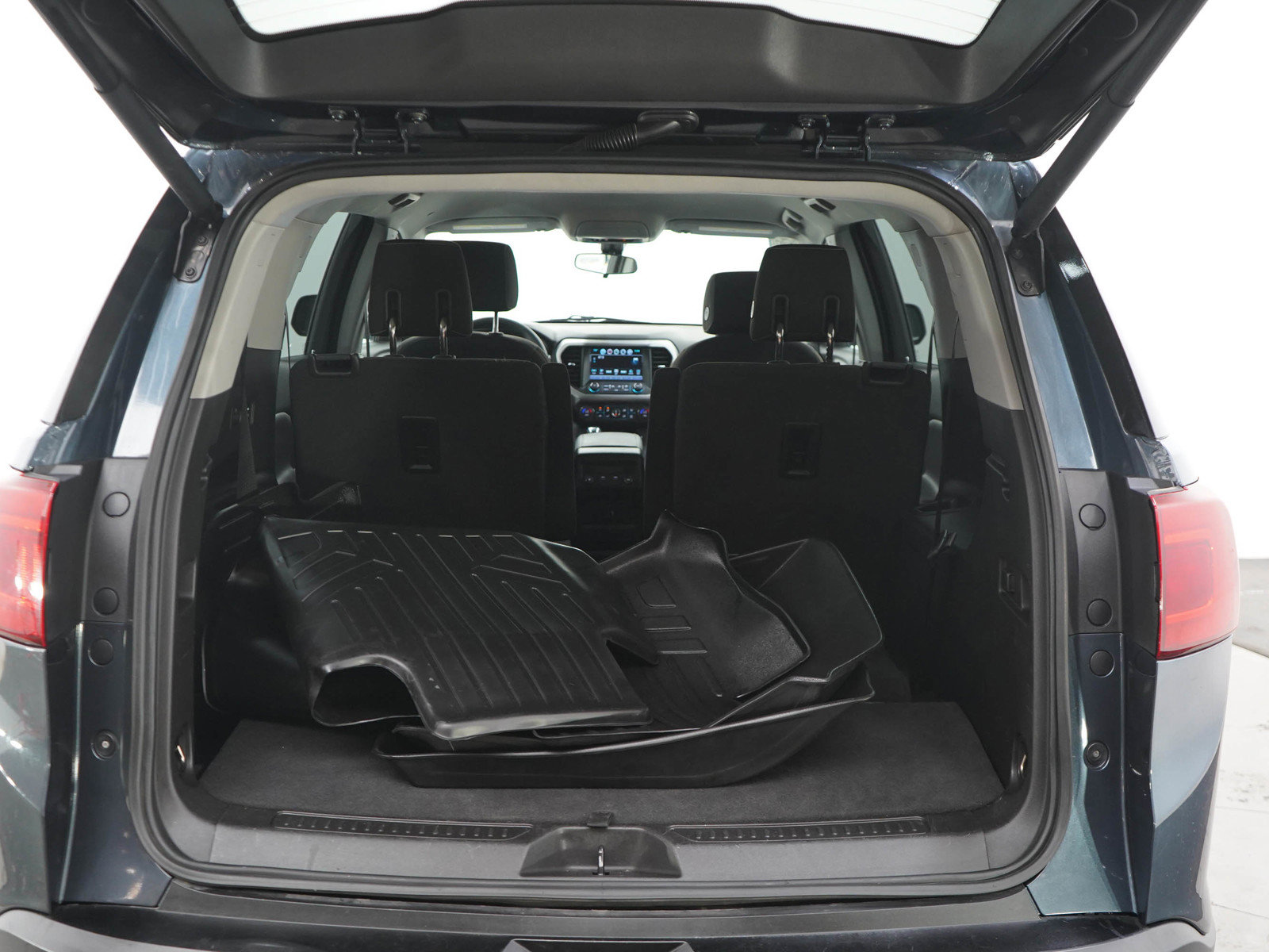 Used 2019 GMC Acadia SLE w/ Driver Alert Package I AWD/4WD image 16