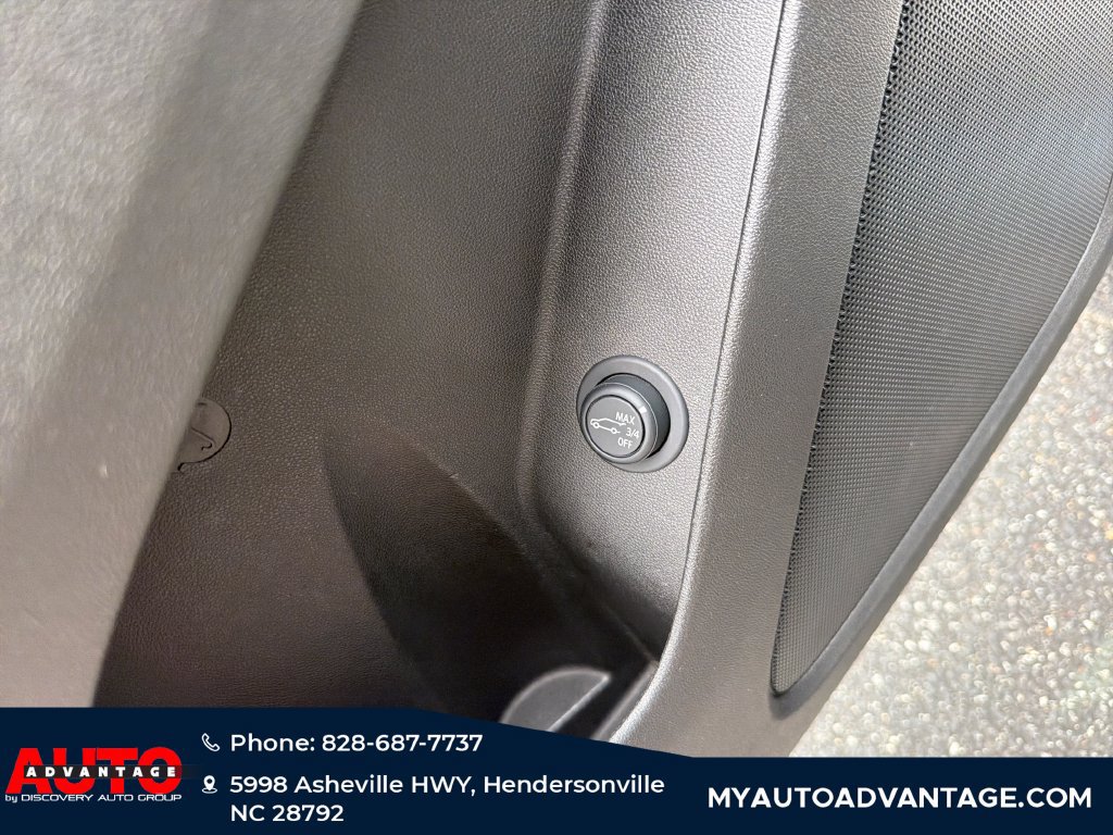 Used 2024 Chevrolet Equinox LT AWD/4WD image 12