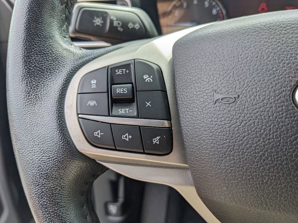 Used 2021 Ford Explorer Limited w/ Equipment Group 301A image 30