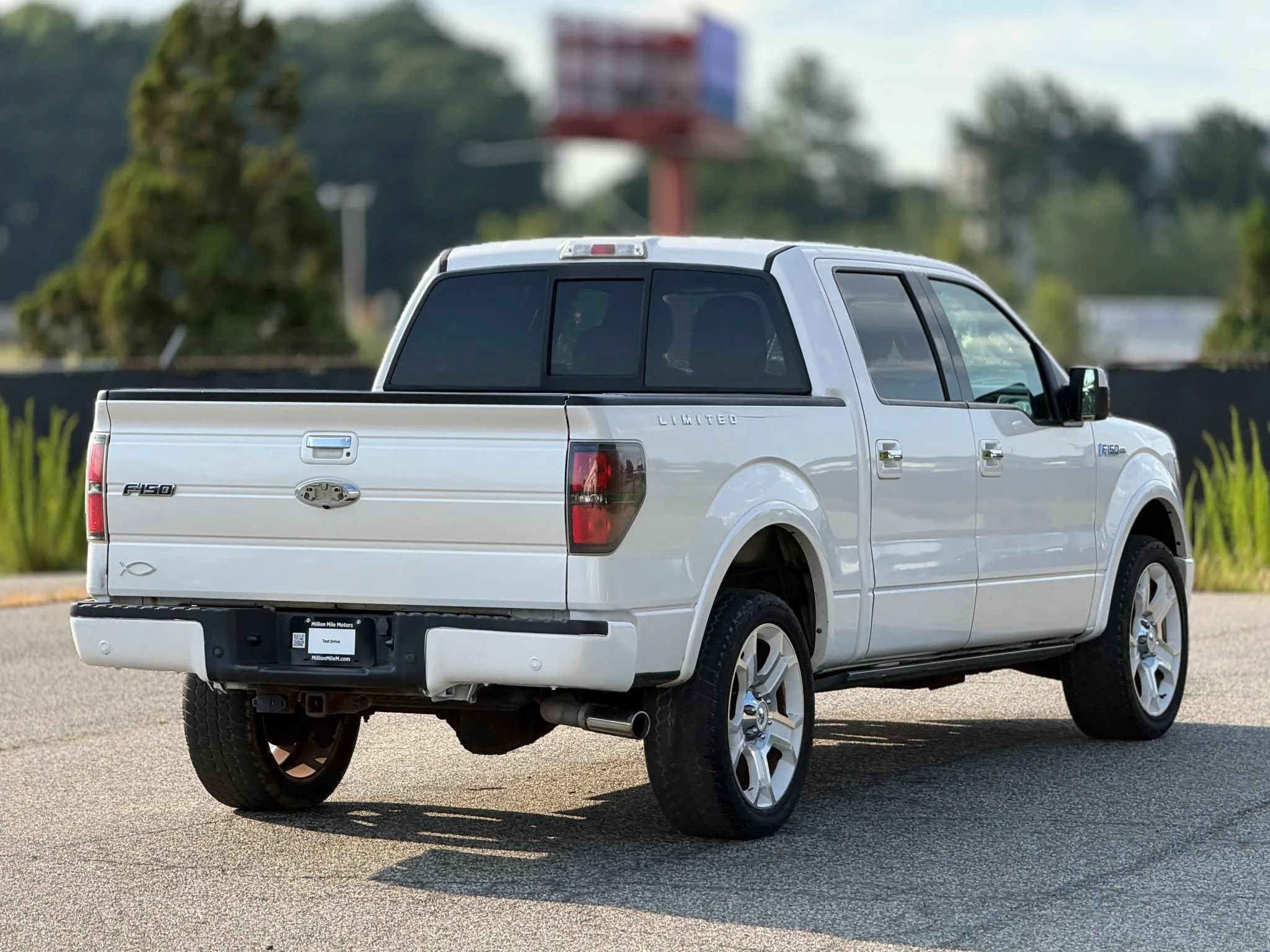 Used 2011 Ford F150 Lariat Limited AWD/4WD image 9