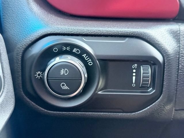 Used 2023 Jeep Gladiator Rubicon w/ Cold Weather Group AWD/4WD image 22