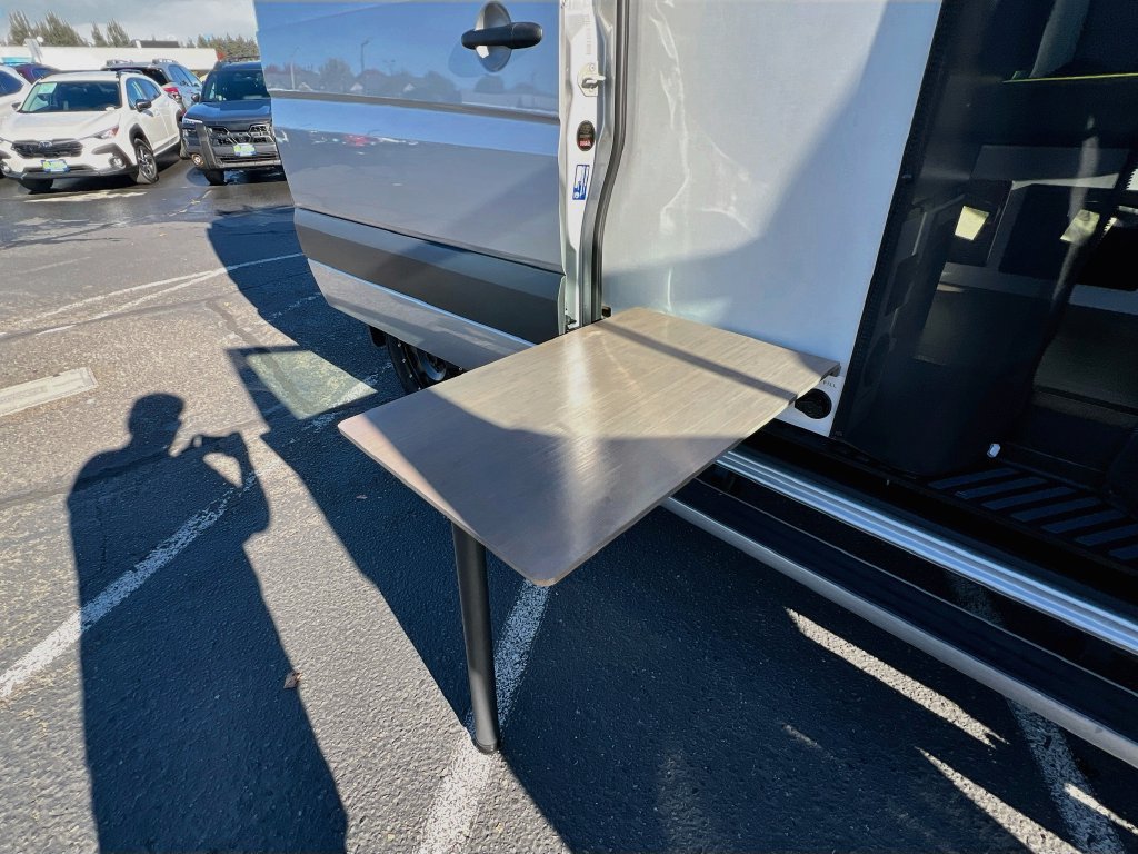 Used 2018 Mercedes-Benz Sprinter 2500 image 46