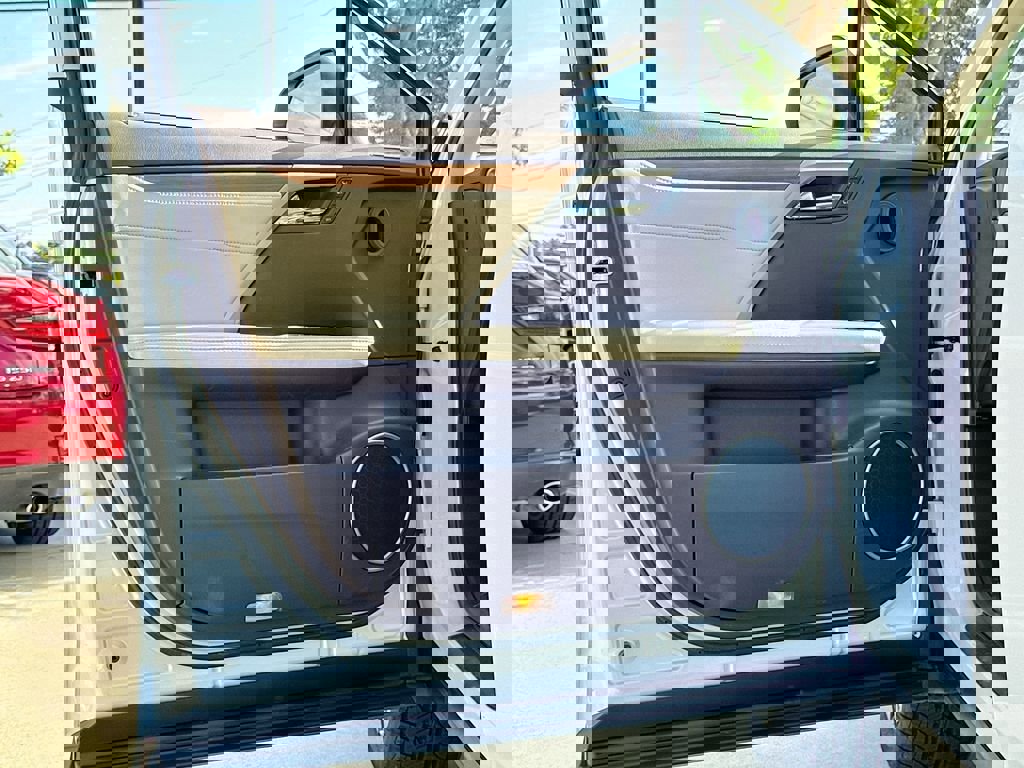 Used 2017 Lexus RX 350 FWD w/ Premium Package image 12