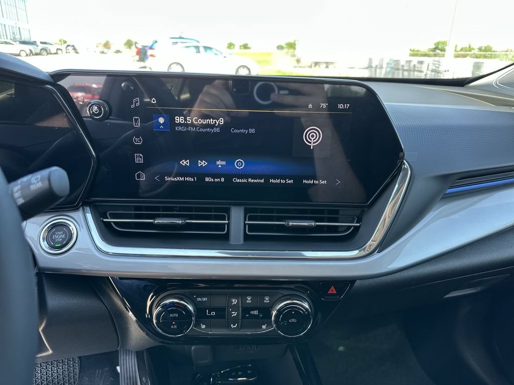 New 2026 Chevrolet Trax LT w/ LT Convenience Package FWD image 13