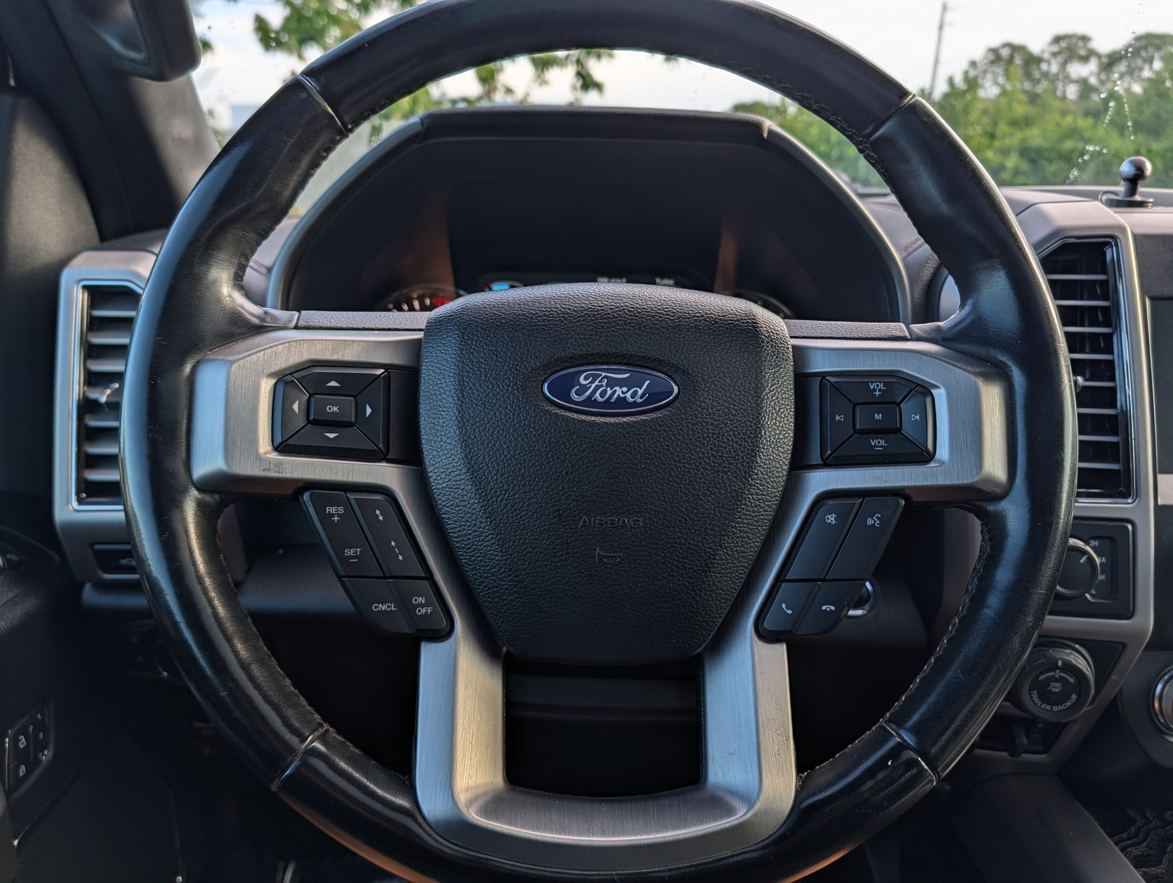 Used 2020 Ford F150 Platinum w/ Equipment Group 701A Luxury AWD/4WD image 28