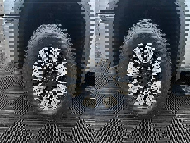 New 2025 GMC Sierra 2500 Denali w/ Denali Reserve Package image 14