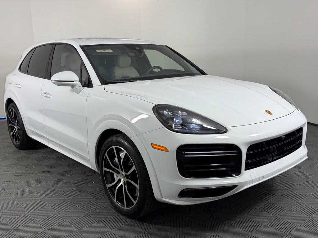 Certified 2023 Porsche Cayenne Turbo image 9