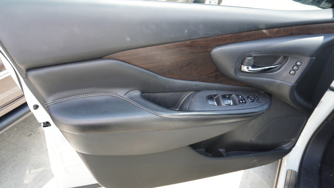 Used 2019 Nissan Murano Platinum w/ Cargo Package FWD image 11