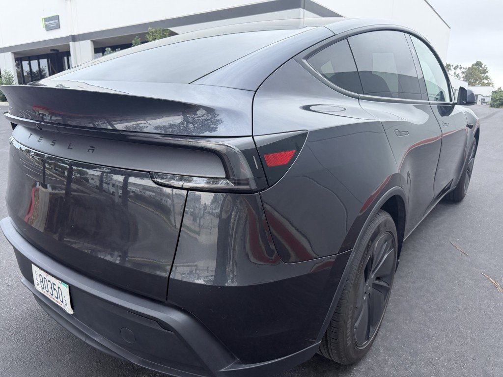 Used 2026 Tesla Model Y Long Range RWD image 8