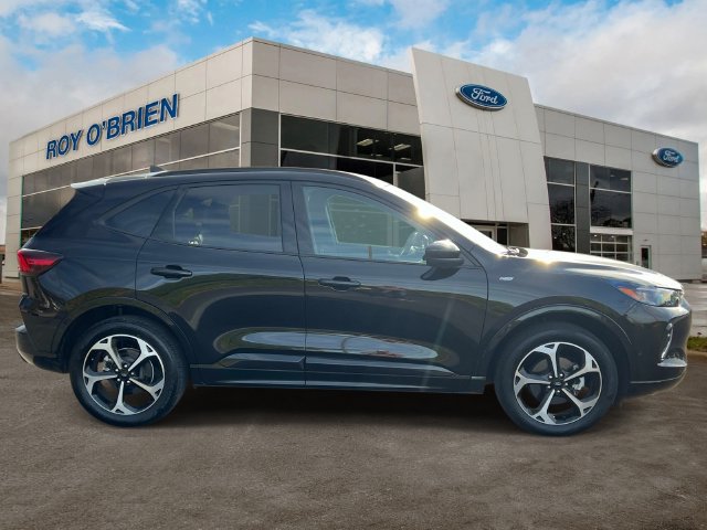 Certified 2023 Ford Escape ST-Line Elite w/ Premium Technology Package AWD/4WD image 6