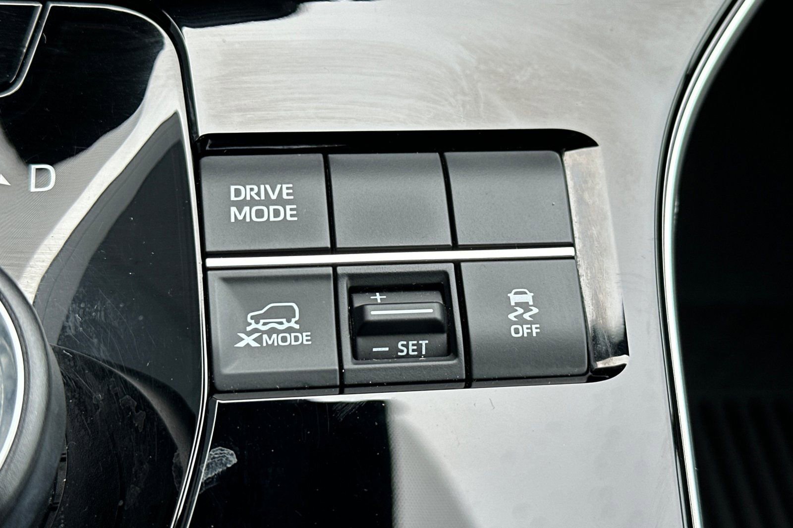 Used 2025 Subaru Solterra Premium w/ Premium Convenience Package image 33