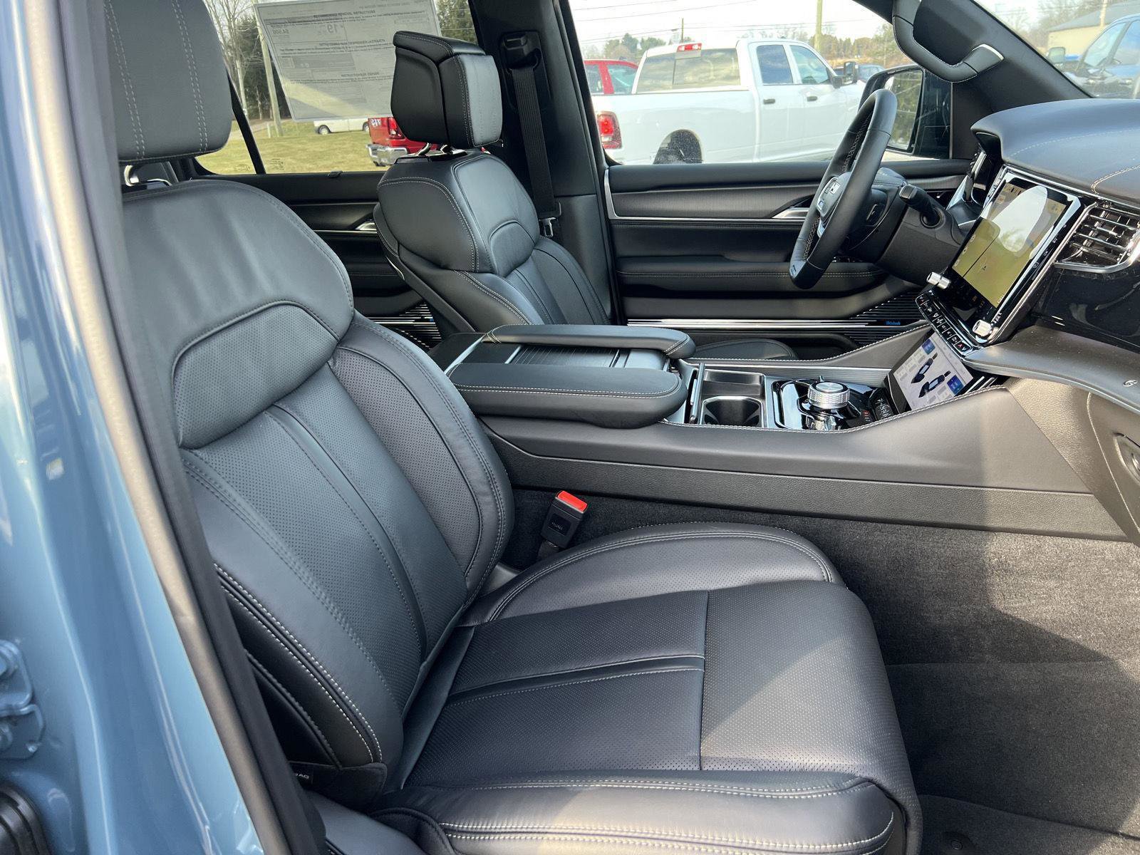 New 2026 Jeep Grand Wagoneer Summit image 47