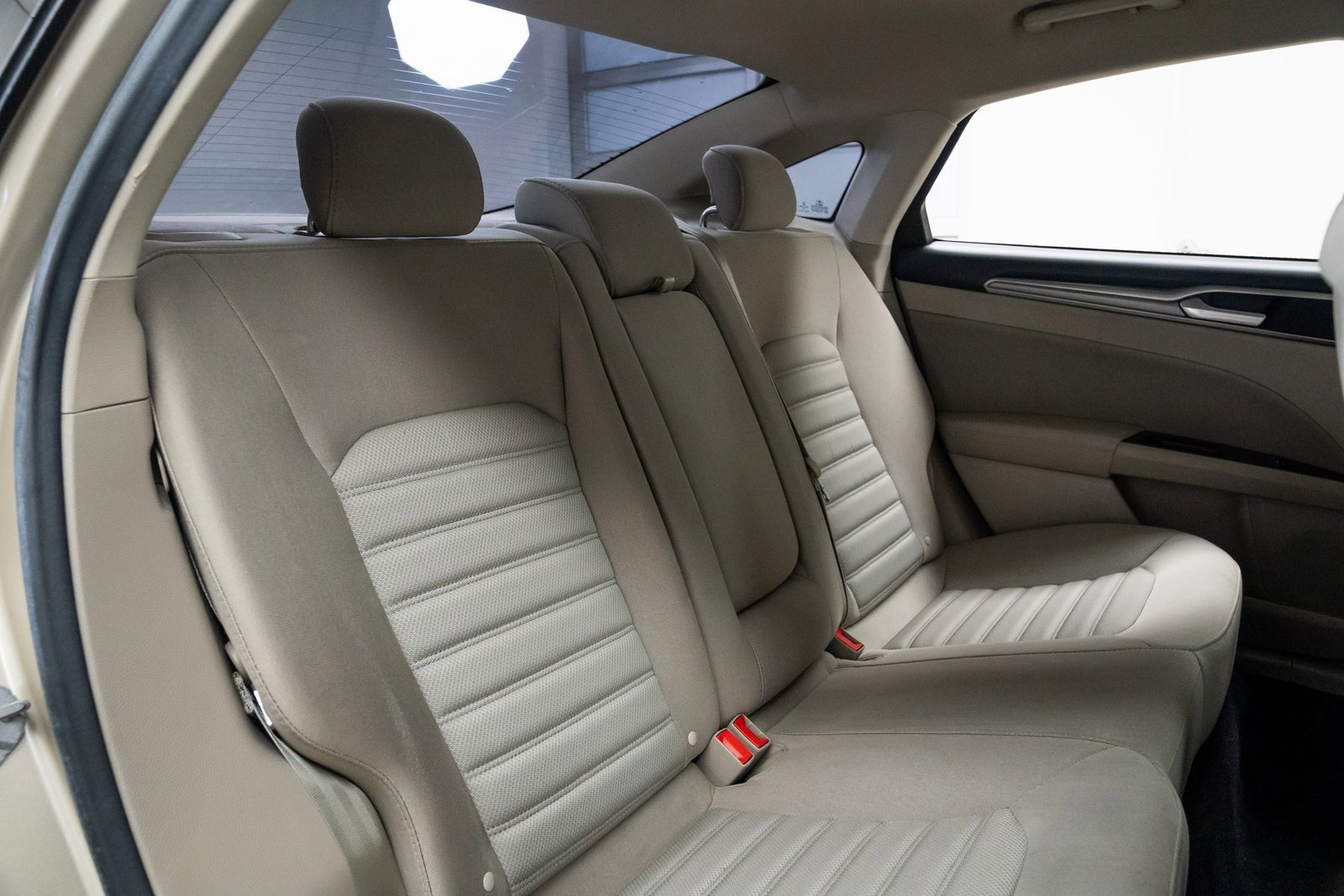 Used 2017 Ford Fusion SE image 20