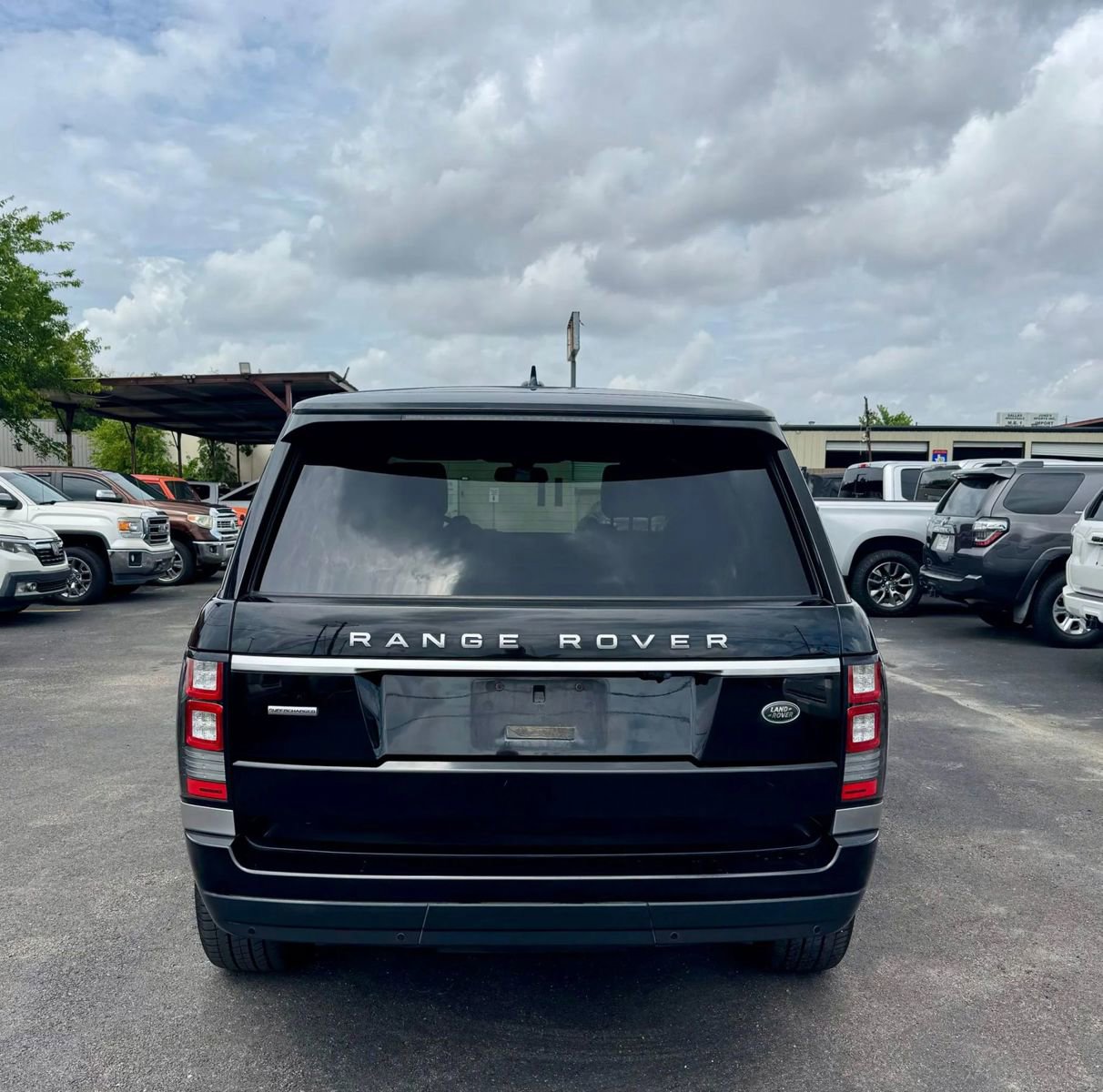 Used 2016 Land Rover Range Rover Supercharged image 13