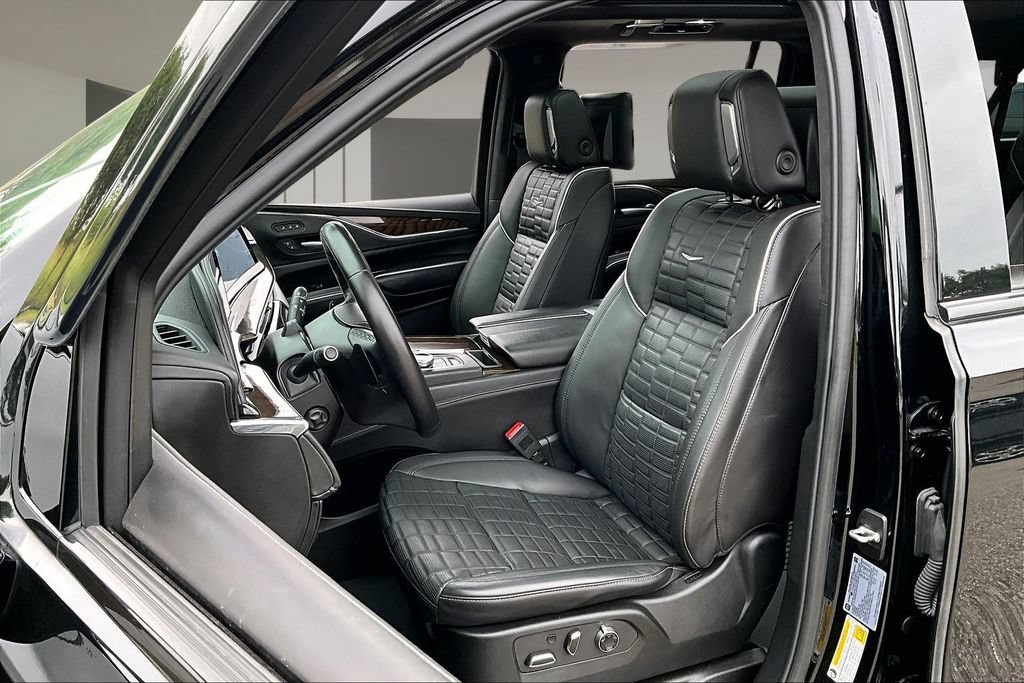 Used 2024 Cadillac Escalade ESV Sport Platinum w/ LPO, Floor Liner Package AWD/4WD image 27