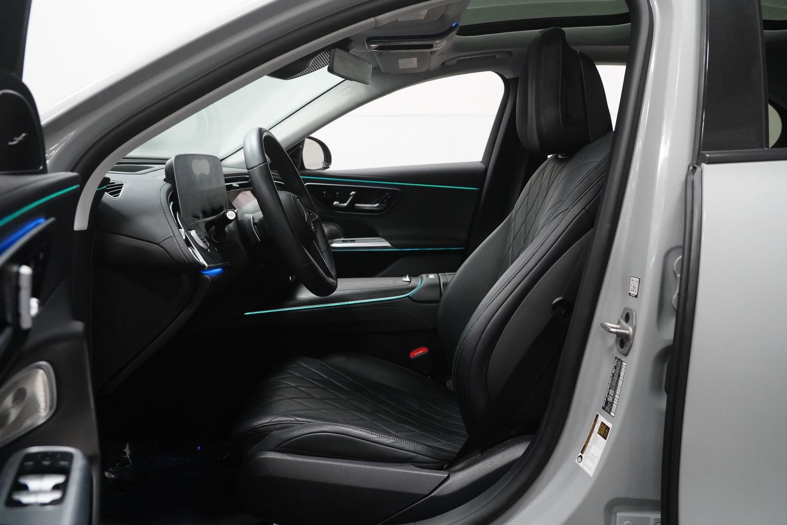 Certified 2024 Mercedes-Benz E 350 4MATIC Sedan image 2