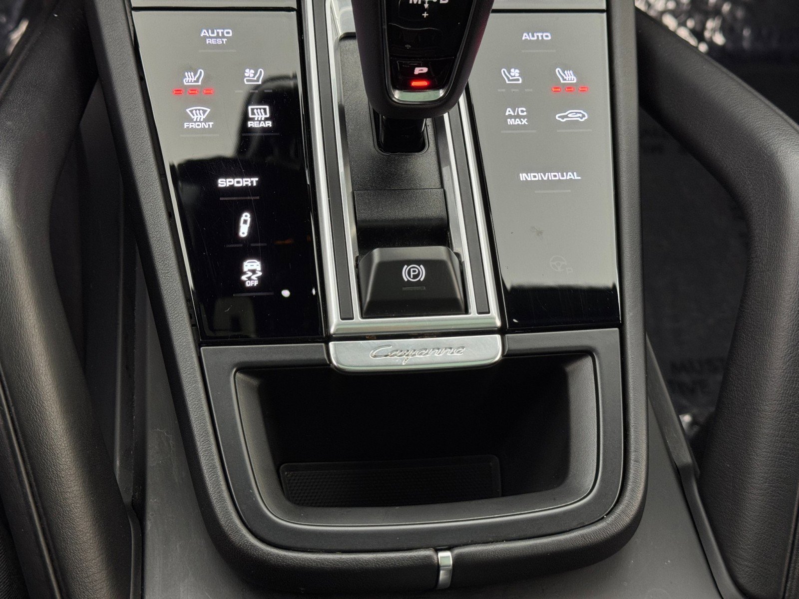 Used 2023 Porsche Cayenne S Platinum image 35