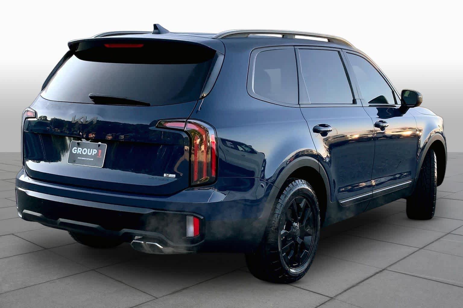 Used 2025 Kia Telluride AWD image 12
