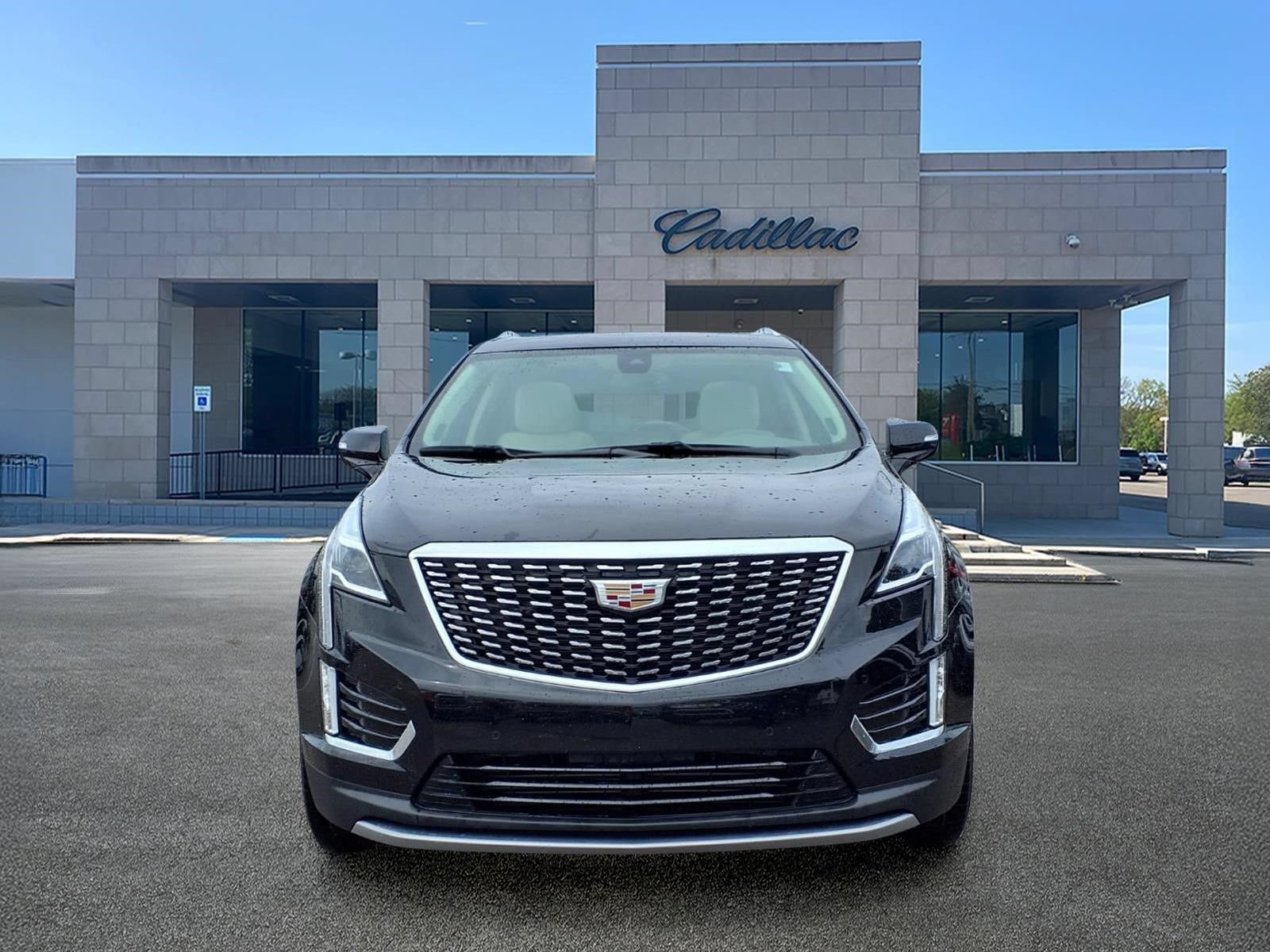 Used 2024 Cadillac XT5 Premium Luxury w/ LPO, Floor Liner Package FWD image 2