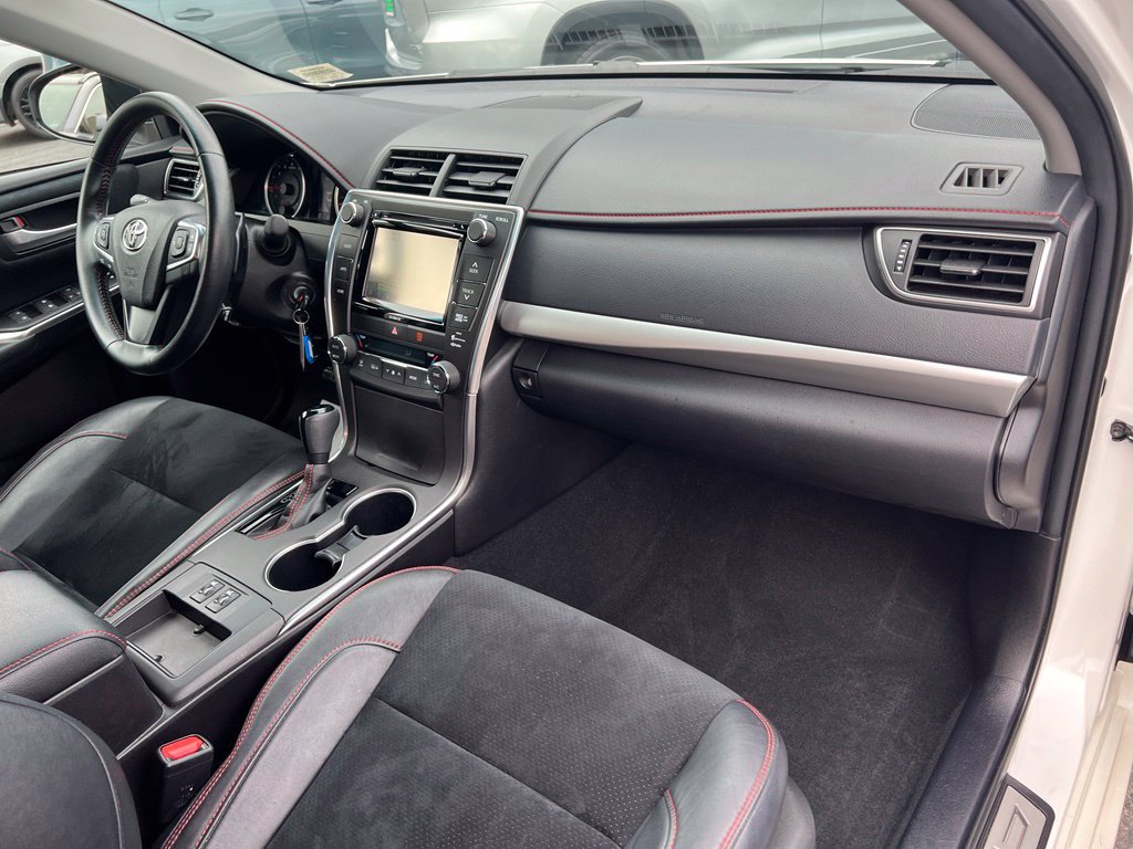 Certified 2016 Toyota Camry XSE FWD image 24