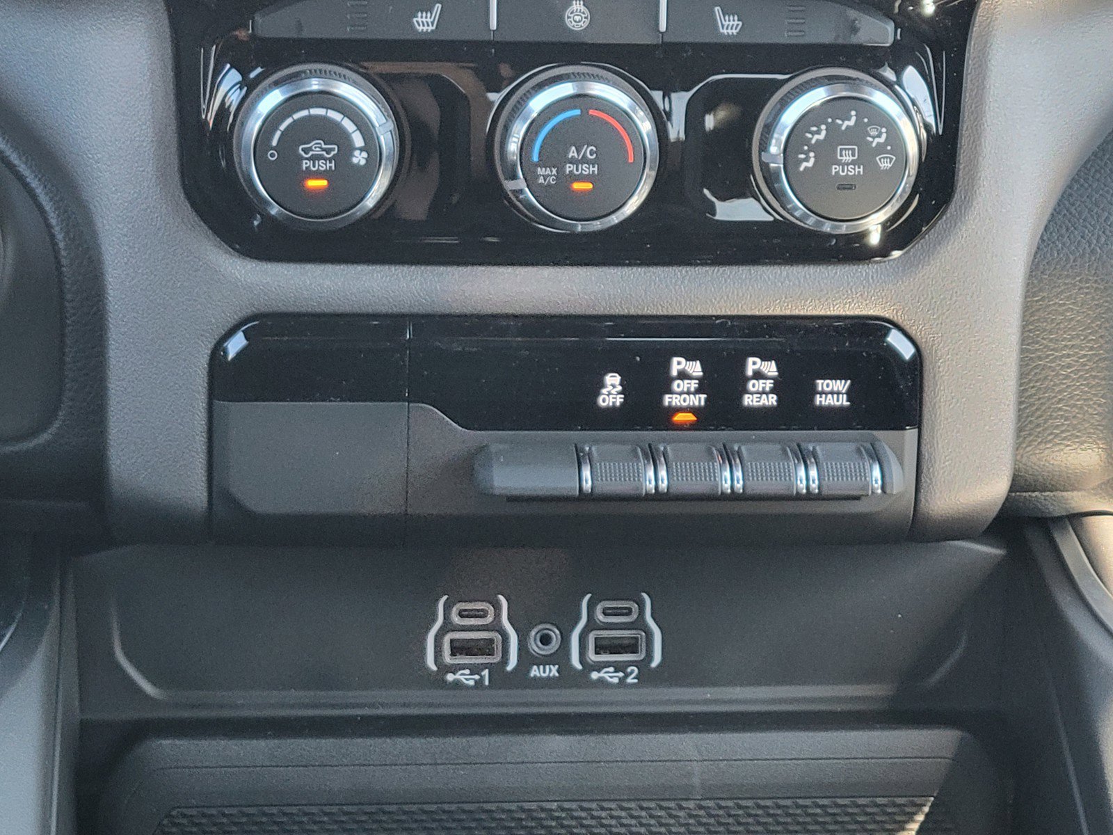 New 2025 RAM 1500 Big Horn AWD/4WD image 26