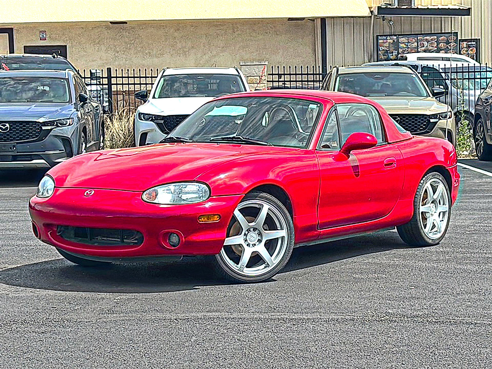 Used 1999 MAZDA MX-5 Miata Sport RWD image 2