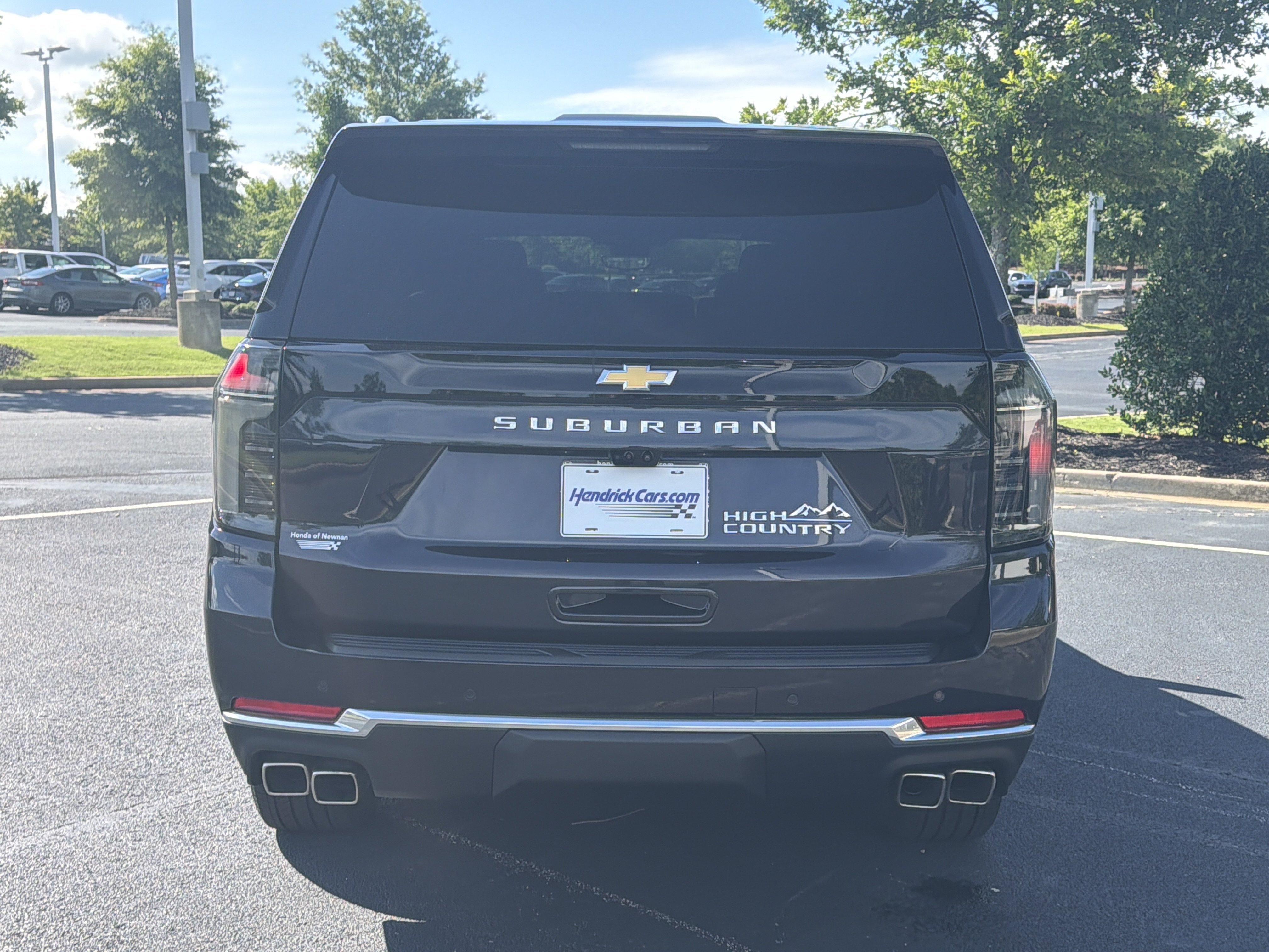 Used 2025 Chevrolet Suburban High Country w/ Sun And Tow Package AWD/4WD image 8