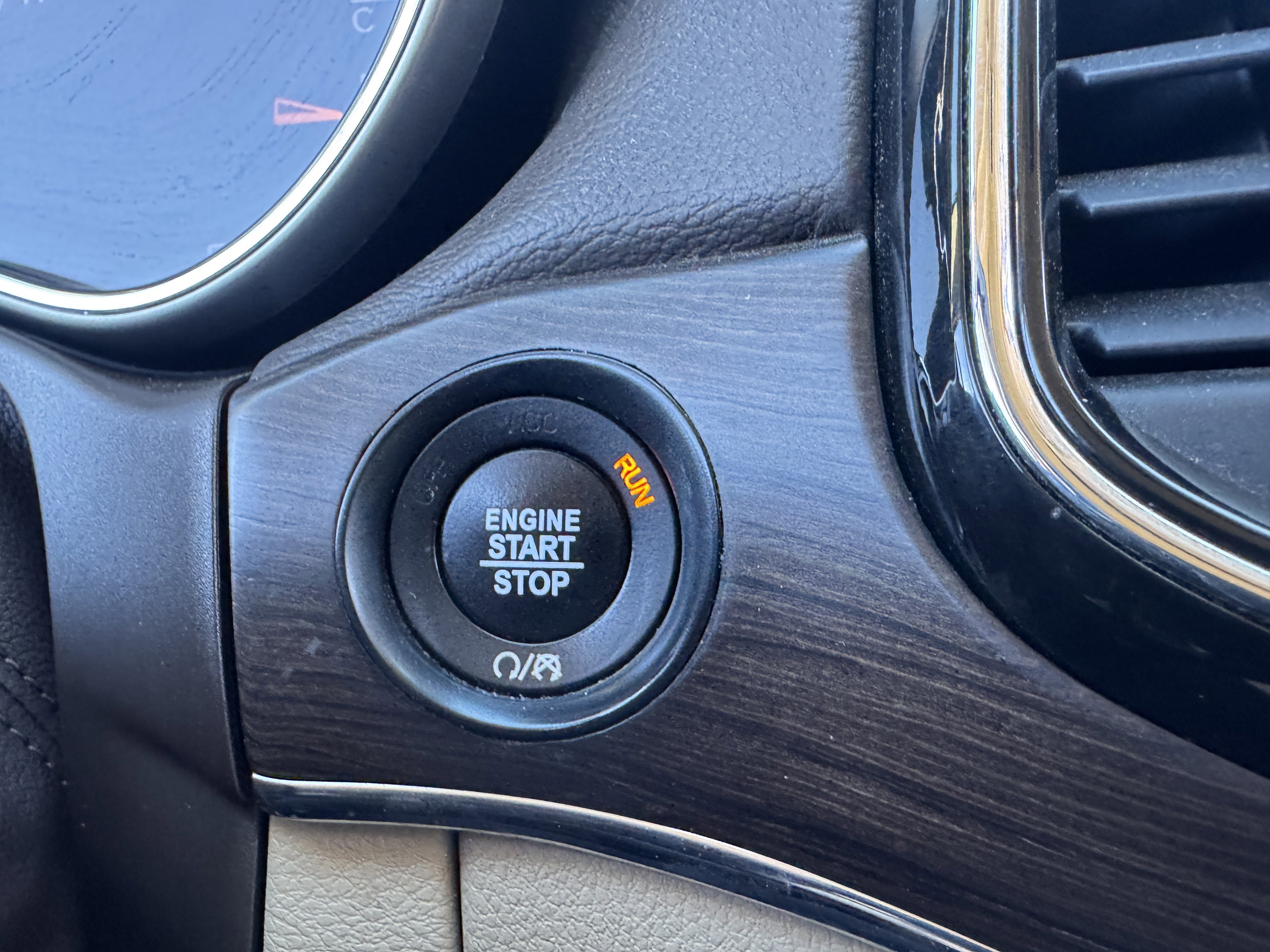 Used 2021 Jeep Grand Cherokee Overland image 28