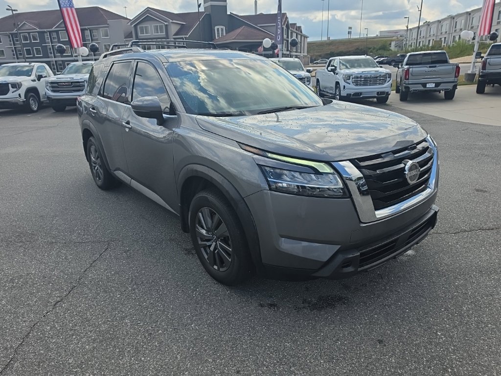 Used 2022 Nissan Pathfinder SV