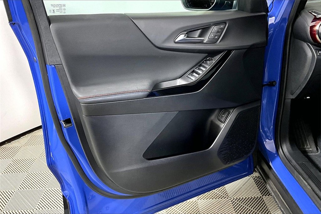 Used 2026 Chevrolet Equinox RS w/ Convenience Package III image 18