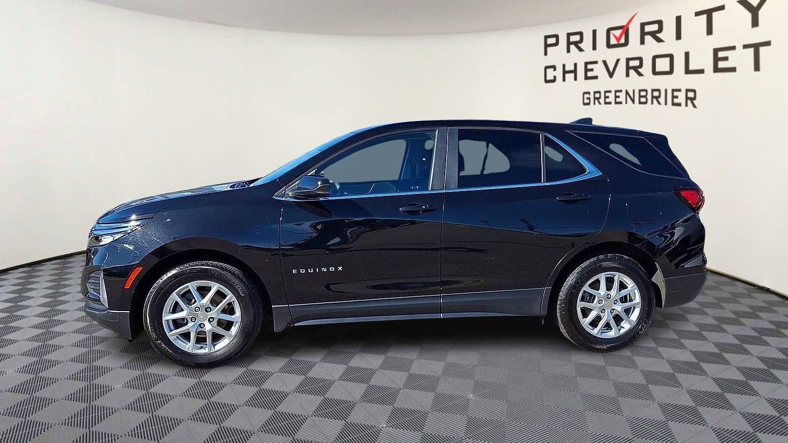 Used 2023 Chevrolet Equinox LT w/ LPO, Floor Liner Package image 5