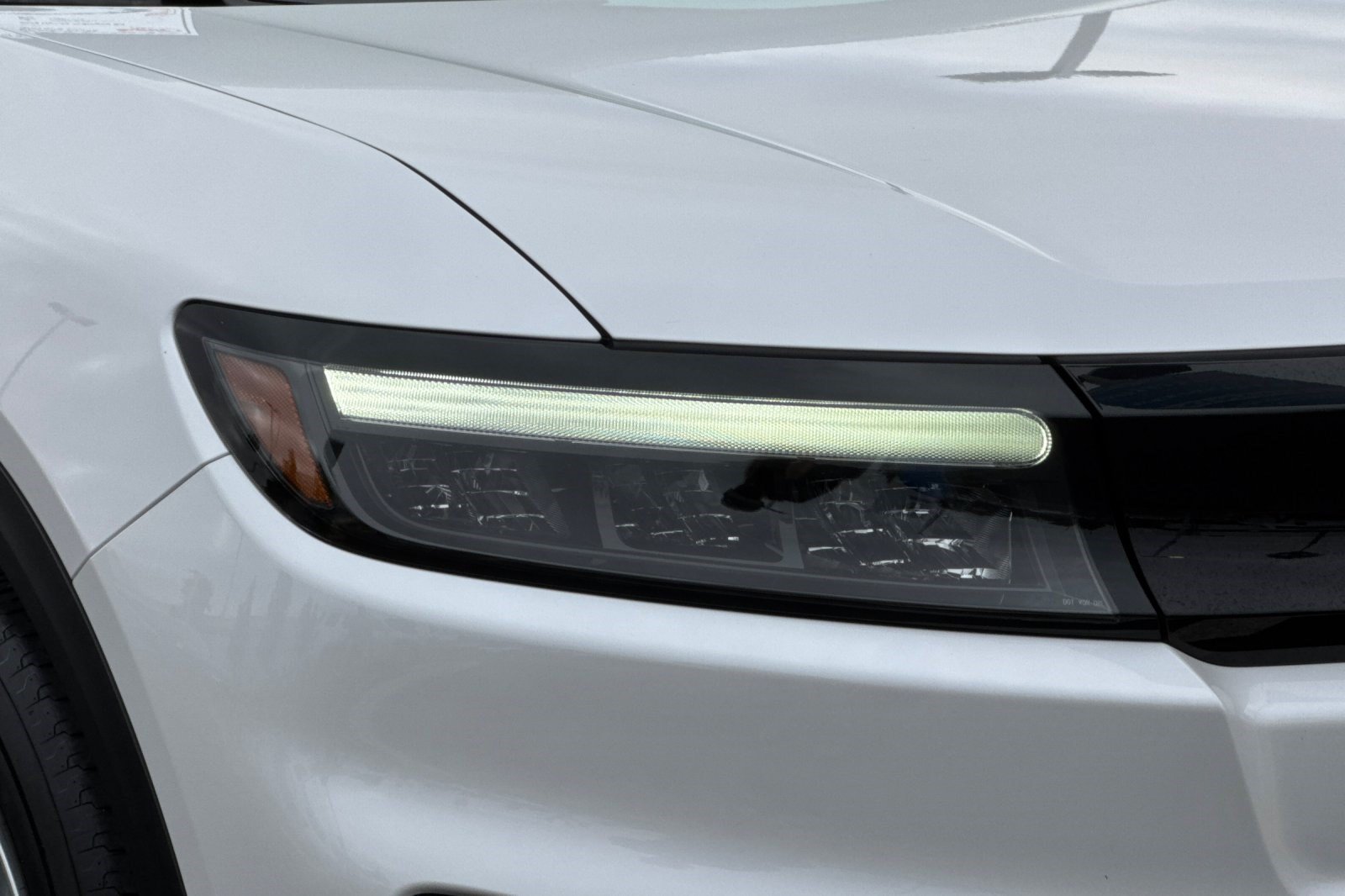 Used 2024 Honda Prologue EX image 12