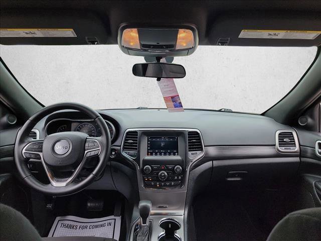 Used 2019 Jeep Grand Cherokee Laredo RWD image 18