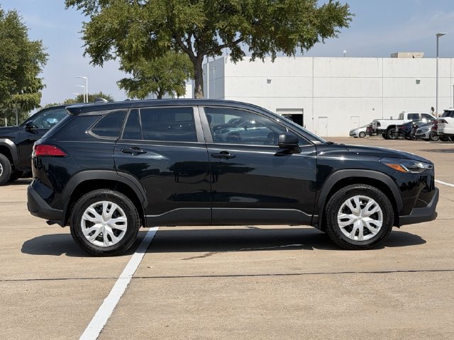 Used 2025 Toyota Corolla Cross AWD Hybrid image 3
