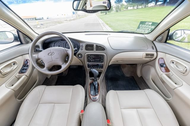 Used 1999 Oldsmobile Intrigue GLS FWD image 14