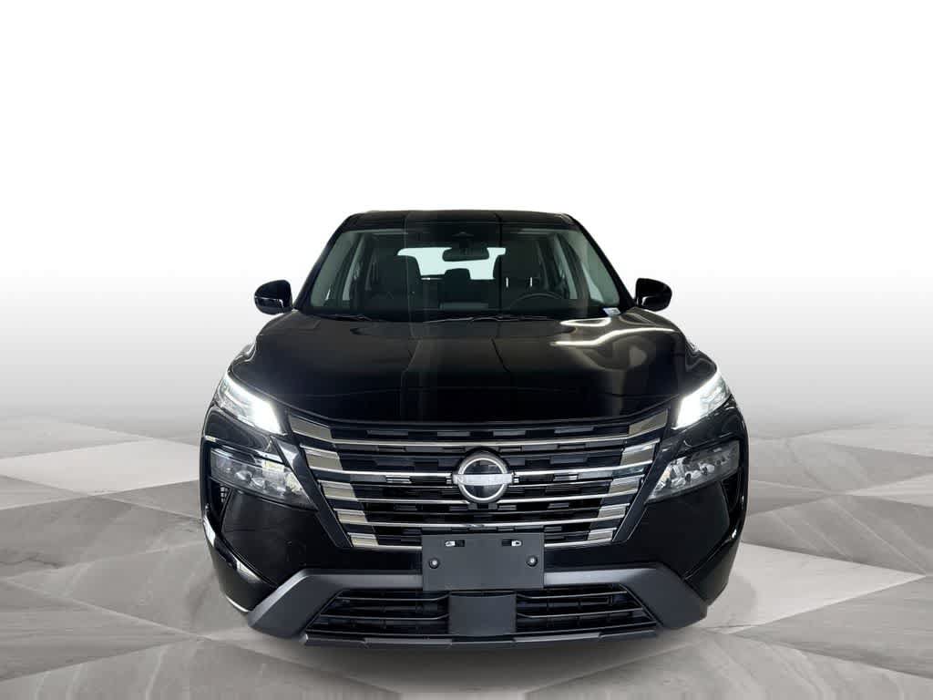 Used 2025 Nissan Rogue SV AWD/4WD image 3