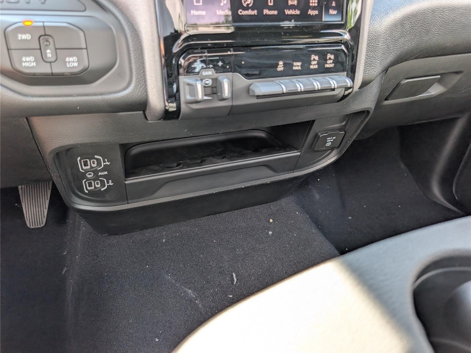 New 2026 RAM 2500 Tradesman AWD/4WD image 14