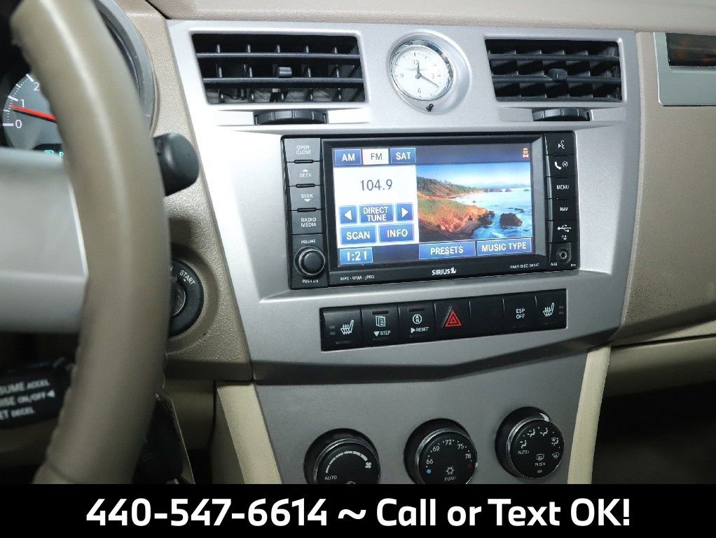 Used 2010 Chrysler Sebring Limited image 26