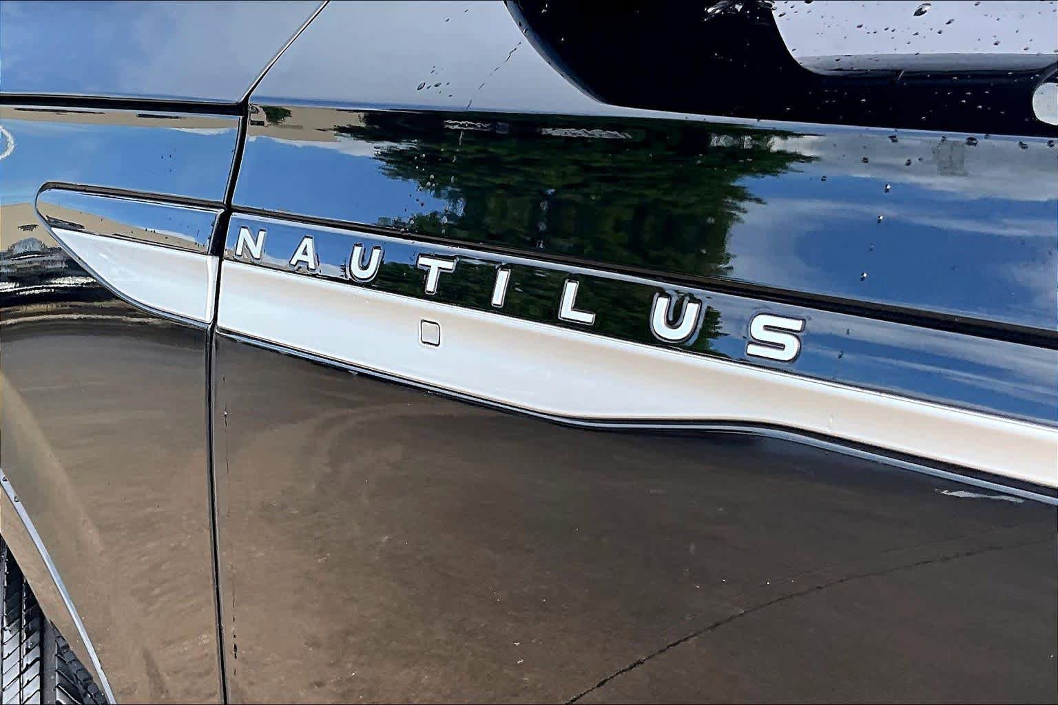 Used 2024 Lincoln Nautilus Reserve w/ Equipment Group 203A AWD/4WD image 28