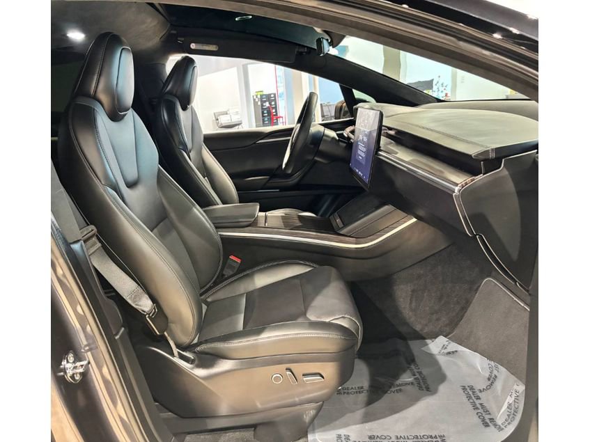 Used 2024 Tesla Model X image 22
