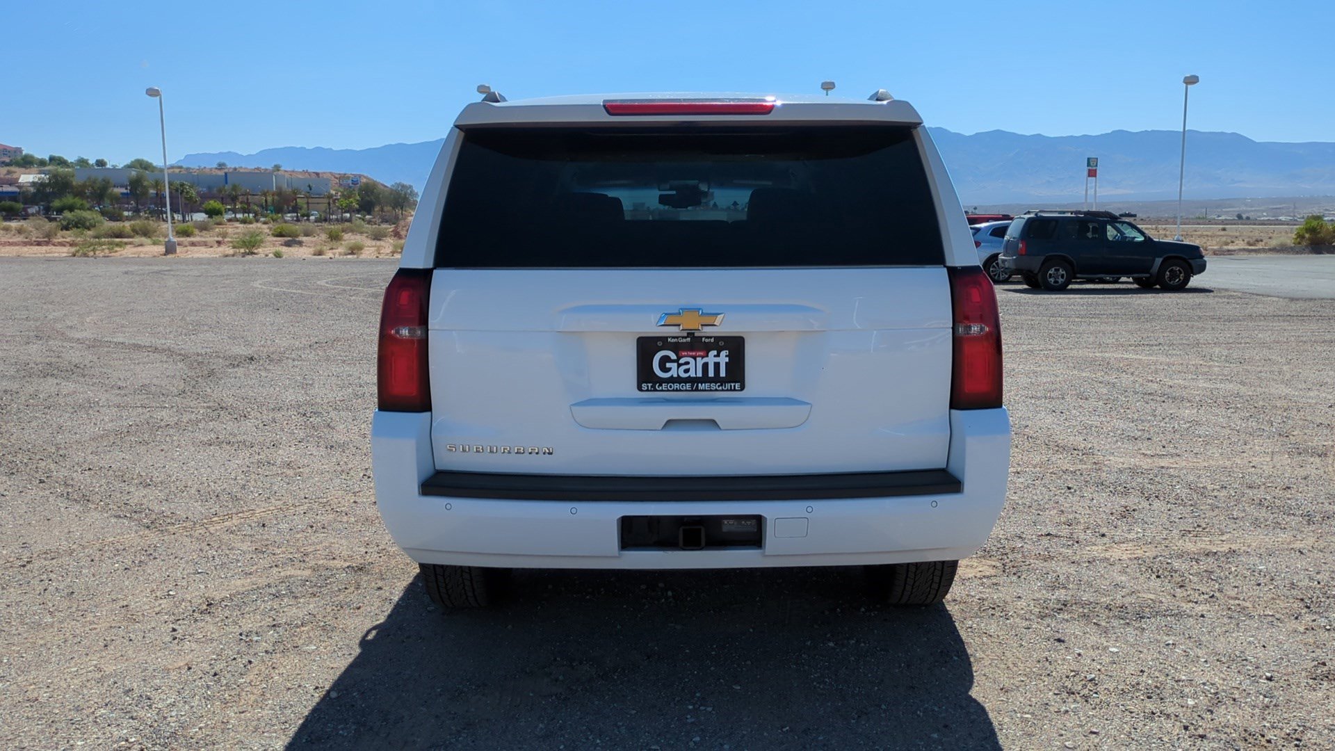 Used 2019 Chevrolet Suburban LT RWD image 4
