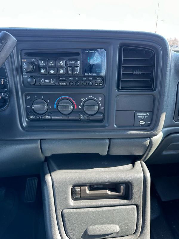 Used 2002 Chevrolet Silverado 2500 LS image 13