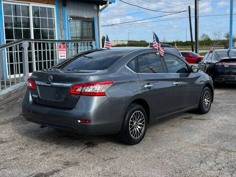 Used 2015 Nissan Sentra S image 6