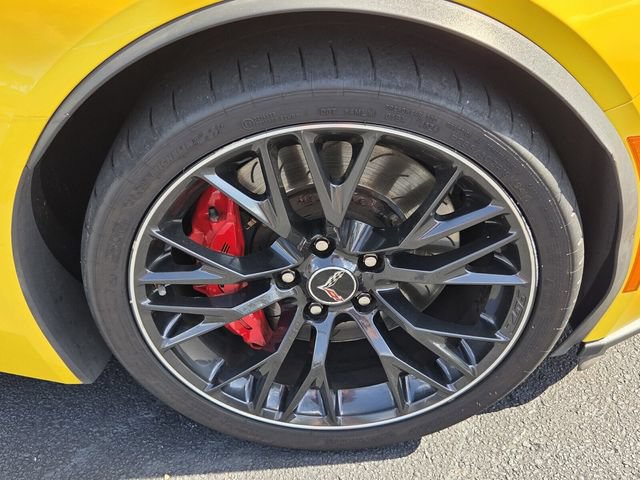 Used 2016 Chevrolet Corvette Z06 w/ 2LZ Preferred Equipment Group RWD image 8