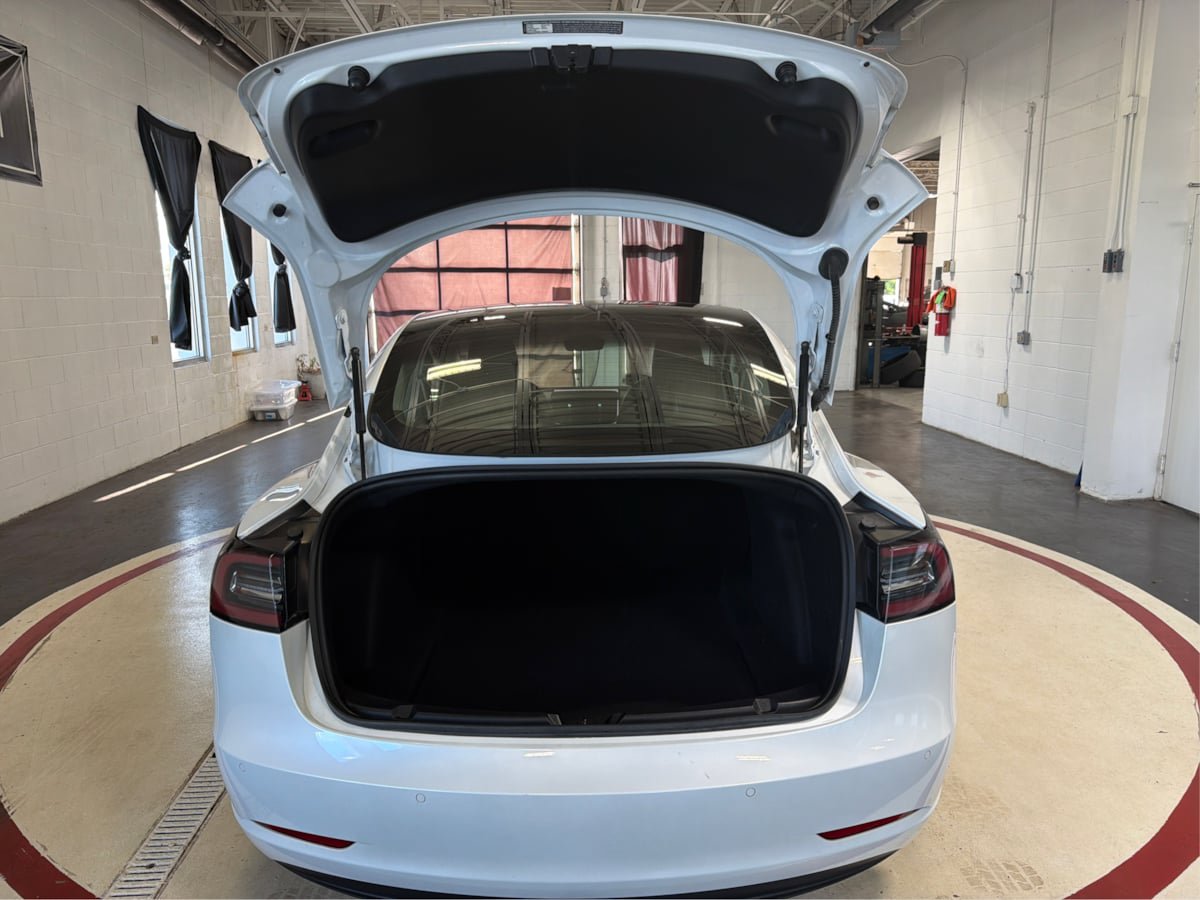 Used 2020 Tesla Model 3 Standard Range Plus RWD image 12